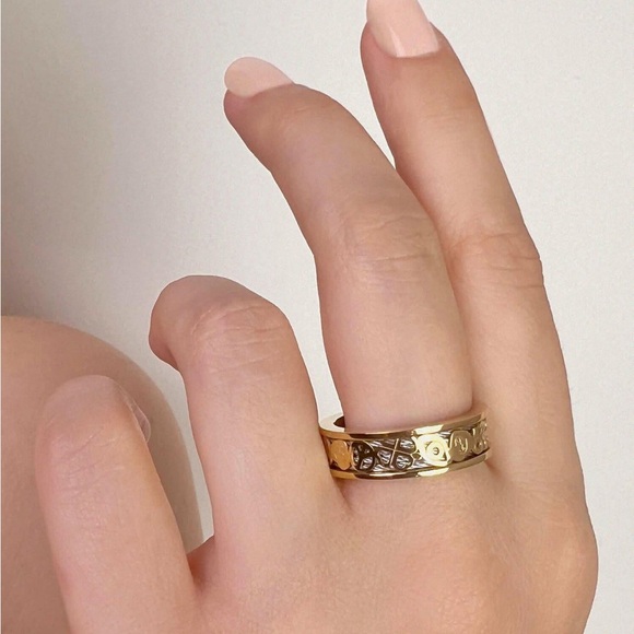 Charriol Geneve Forever Lucky Every Lucky Charm Ring - Picture 3 of 6